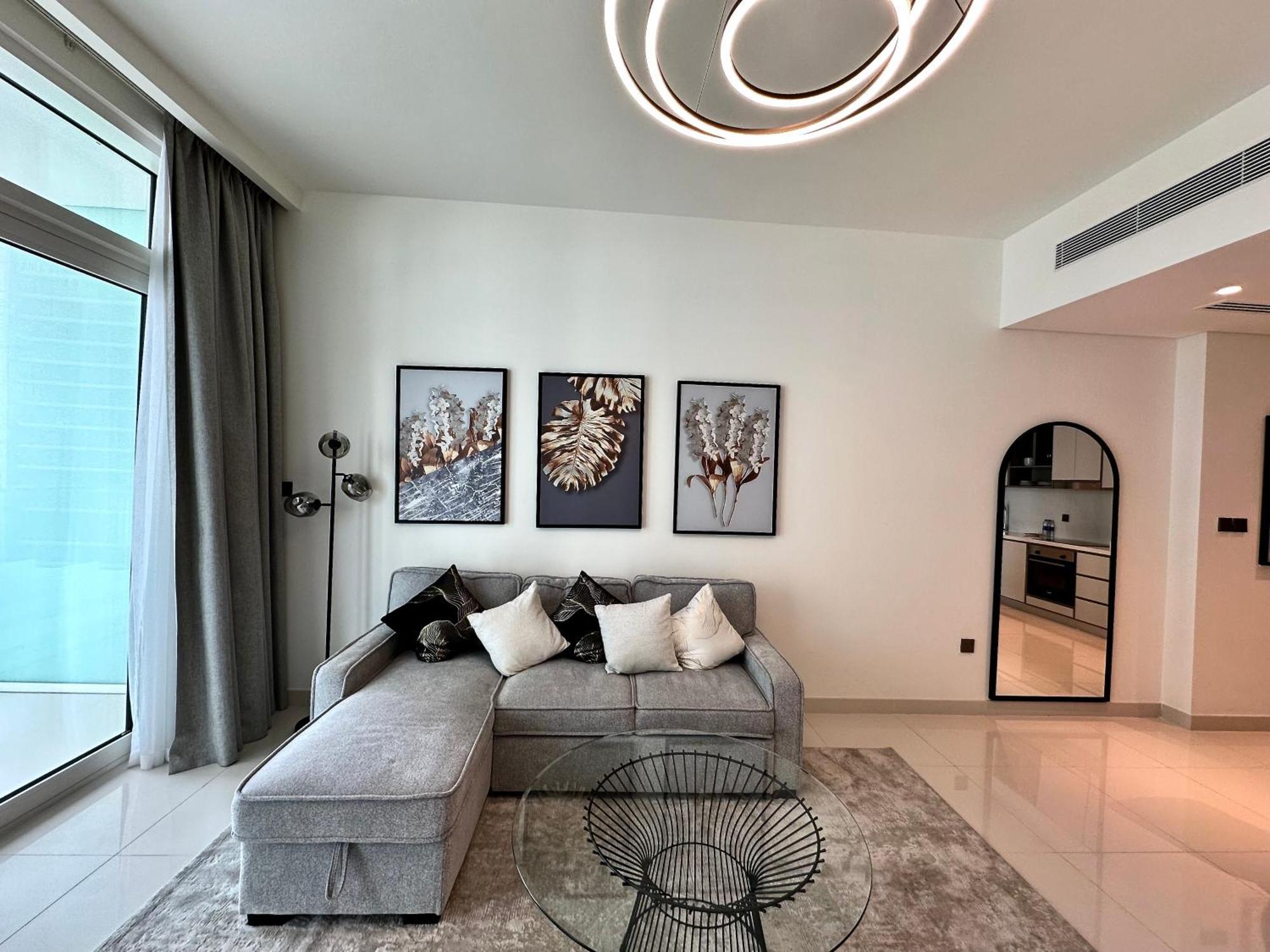 Lux BnB 1BR Spectacular Palm Sea Views Private Beach Apartment Dubai Exterior foto