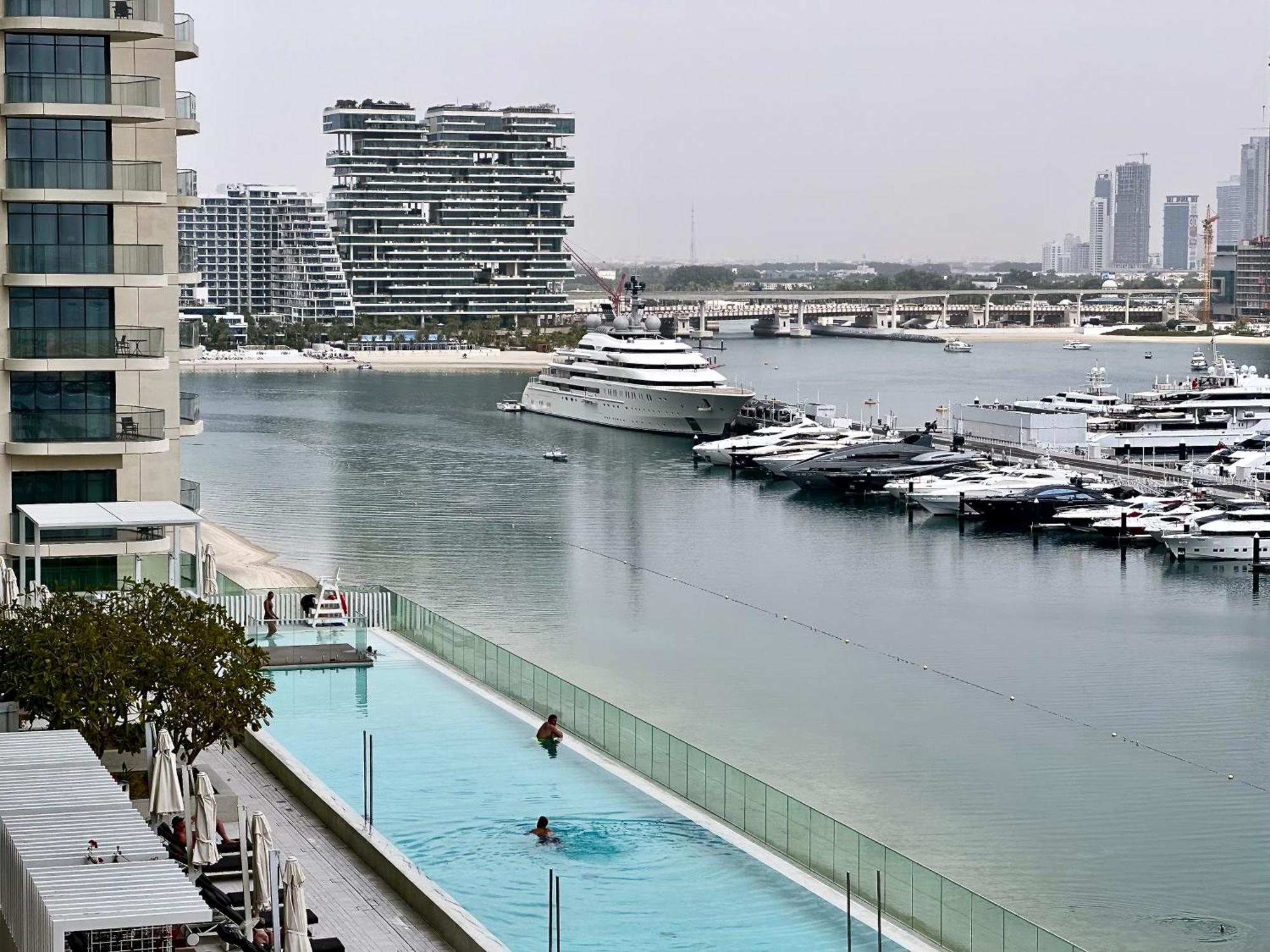 Lux BnB 1BR Spectacular Palm Sea Views Private Beach Apartment Dubai Exterior foto
